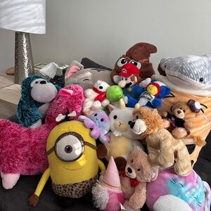Plush Stuffed Animals (open to bundling)
